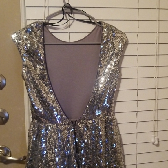 MATERIAL GIRL | Silver Sequins Cocktail Dress - Picture 4 of 7